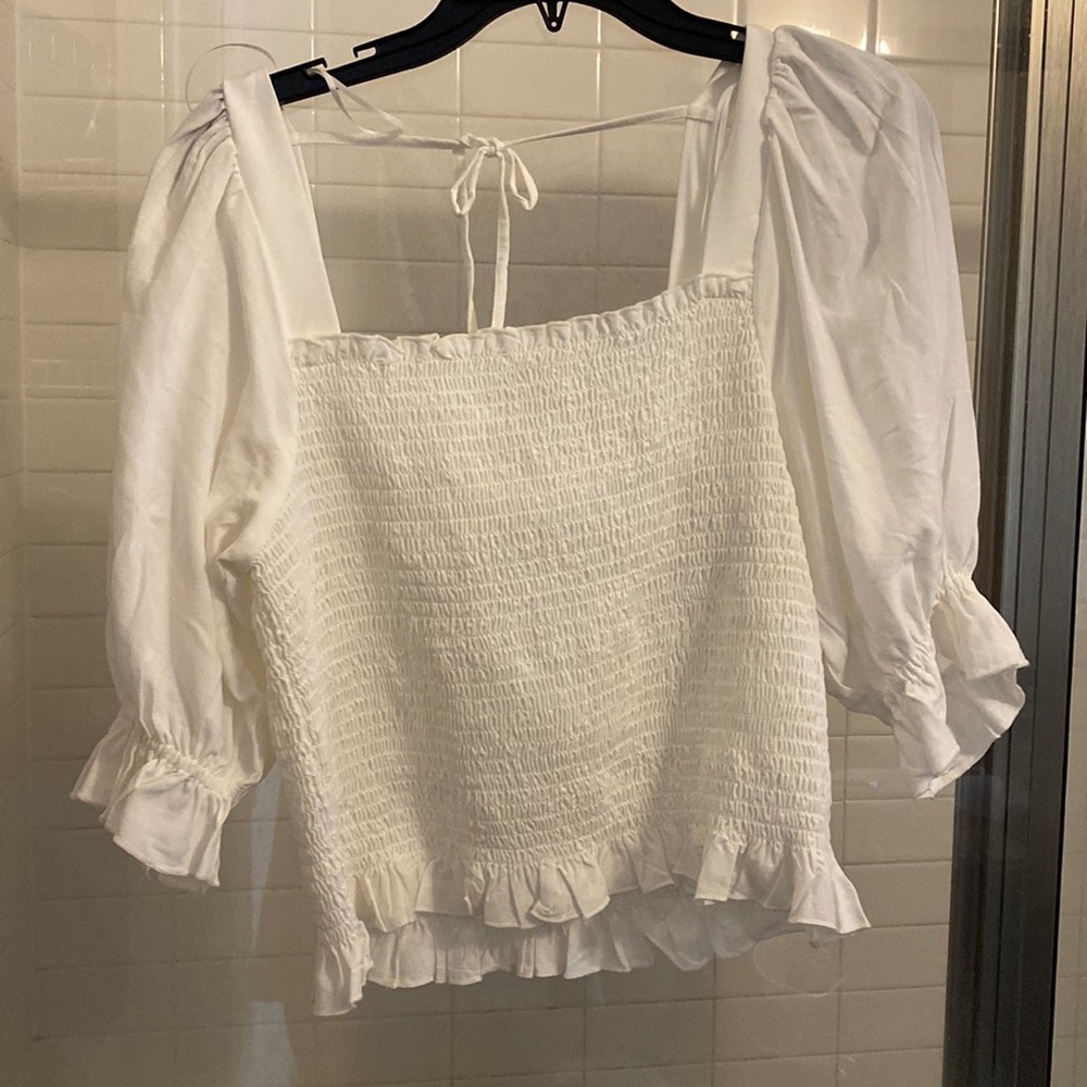 New with tags white H&M top